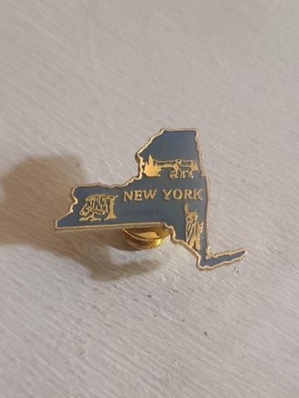 New York Empire State Map Vintage Souvenir Lapel Pin